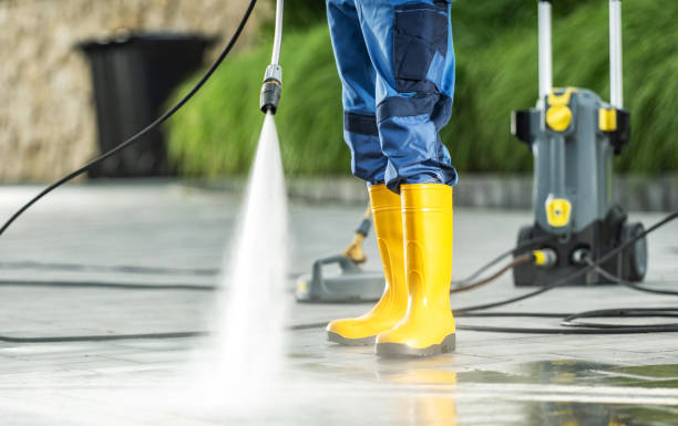 Why Choose Our Certified Pressure Washing Experts for Your Project Needs in Pretty Bayou, FL?